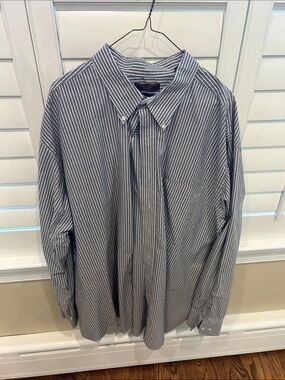 Oak Hill Classic Men’s Button-Down Stripe Shirt - Blue/White